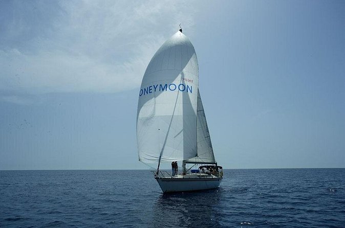 Santorini Oia: Private Sailing Yacht Cruise with Meal and Drinks - Food and drinks onboard: a meal that can beat dinner plans