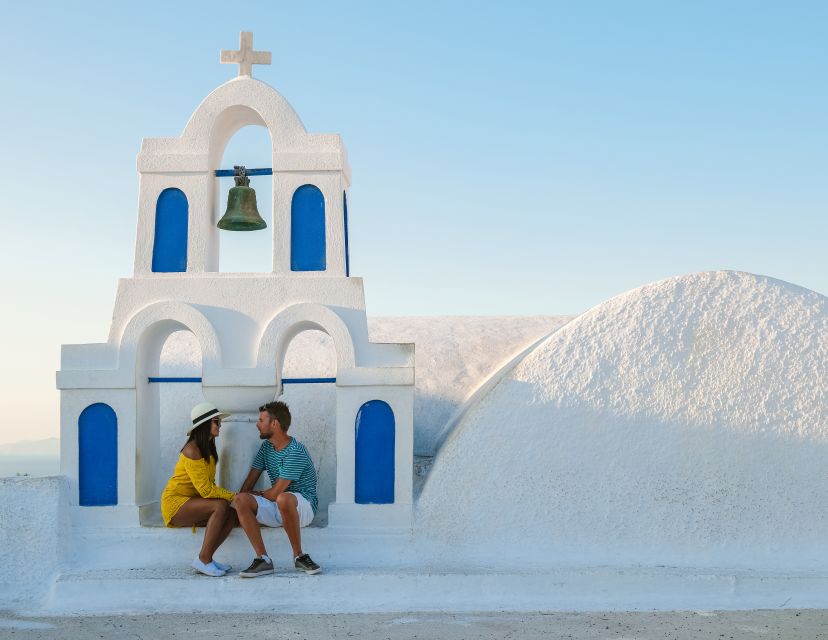 Santorini: Oia Village Professional Photo Shoot - Oia in 15 to 60 minutes, without the photo-stress tax