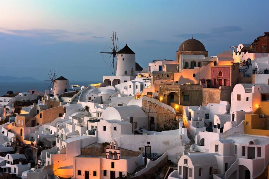 Santorini Panoramic Firostefani & Oia Blue Dome Private Tour - Oia for 1.5 Hours: Alleys, Shops, and the View Edge