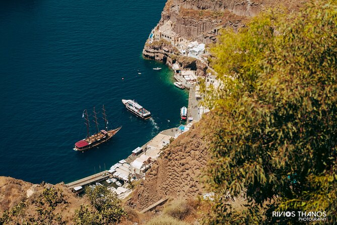 Santorini_Panoramic Tour - Megalochori Village: Finishing in Traditional Lanes