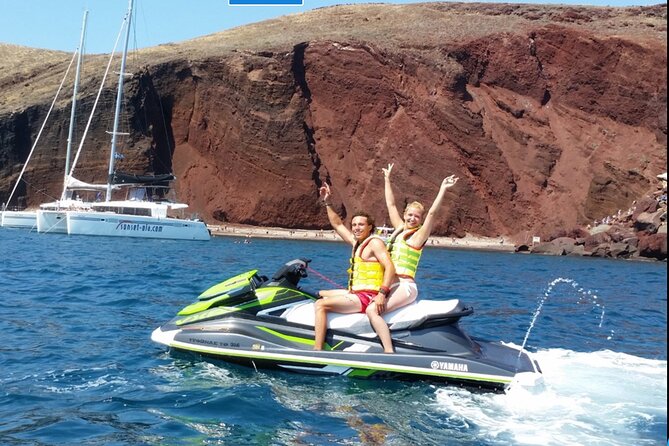 Santorini: Perivolos Beach Jet Ski Rental - Why Perivolos works so well for a jet ski session