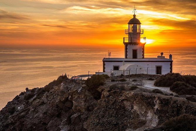 Santorini Photo Safari Top Places - Getting to the start: pickup timing, cruise access, and the cable car detail