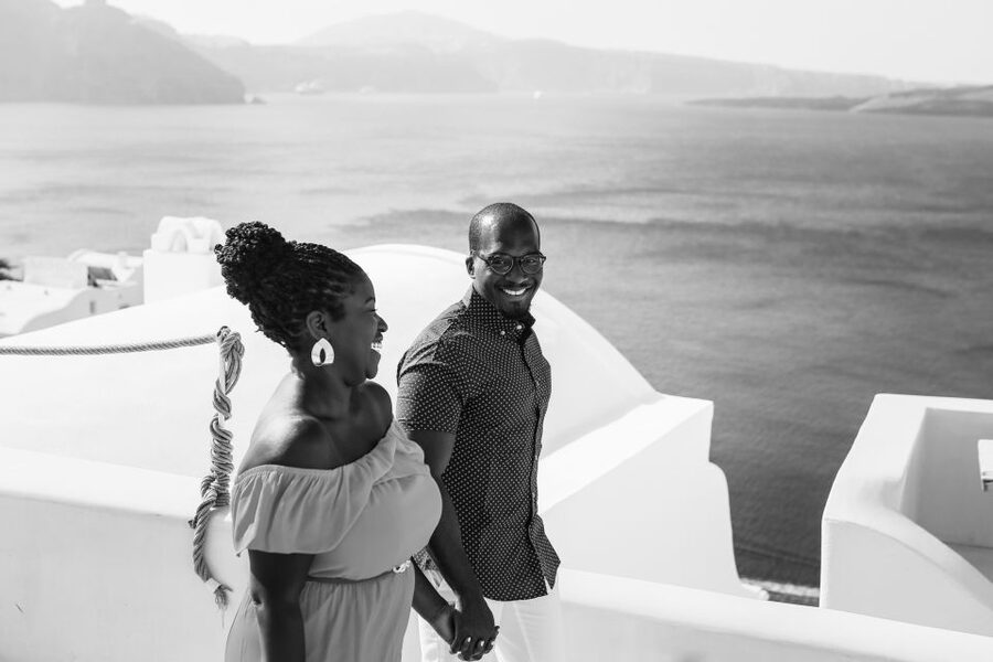 Santorini: Photo Shoot with a Private Vacation Photographer - Should you book this Santorini private photo shoot?