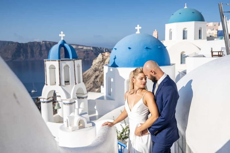 Santorini: Photo Tour With Professional Photographer - Key things that make this photo tour worth your time