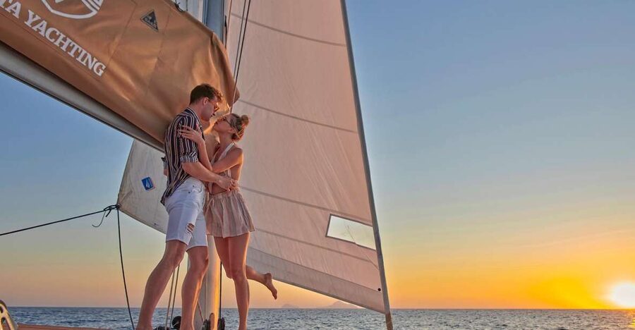 Santorini: Platinum Catamaran Cruise w/ BBQ Meal & Open Bar - Getting from your hotel to Vlychada, then into the Santorini loop