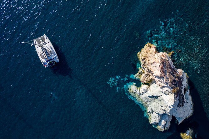 Santorini Platinum Catamaran Cruise with Meal, BBQ and Open Bar - Getting to the boat: pickup, meeting point, and a common trip-up