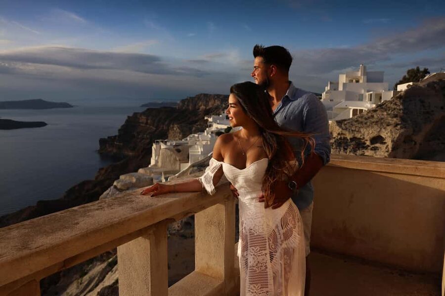 Santorini: Private 30-Minute Photoshoot in Oia - Quick Hits: What Makes This Oia Photoshoot Worth It
