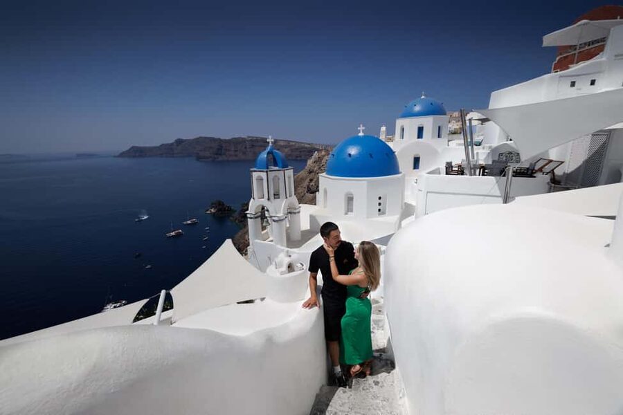 Santorini: Private 30-Minute Photoshoot in Oia - Weather, Wind, and Why Timing Matters More Than You Think