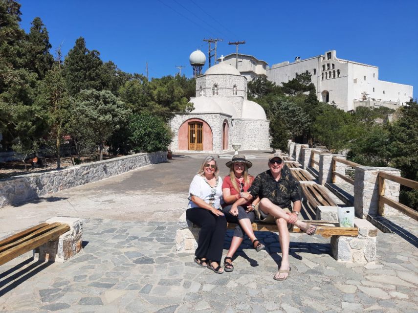 Santorini: Private 5-Hour Hidden Gems Experience - Kamari black-sand beach: your calm ending with a promenade you can control
