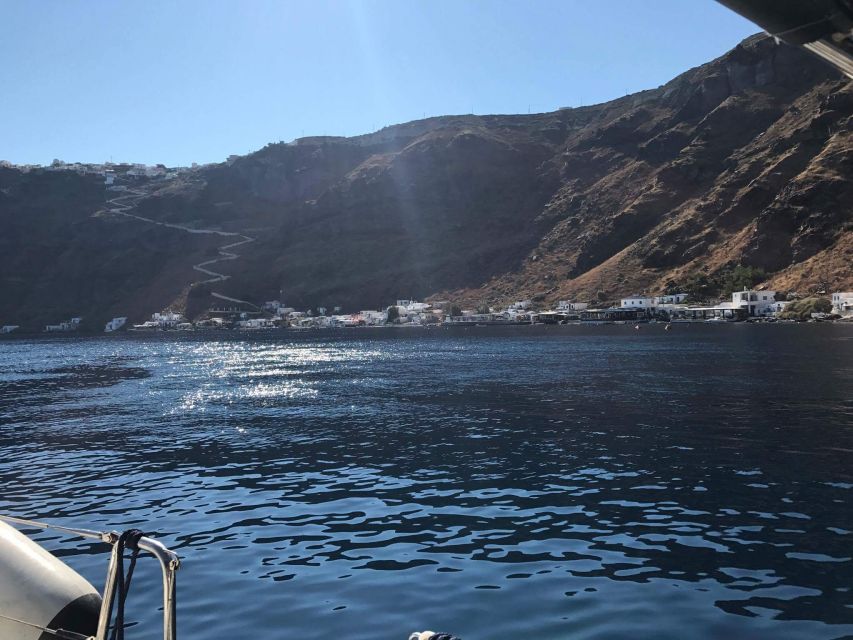 Santorini: Private 5-Hour Sunset Sailing Tour with Dinner - Who this tour suits best (and who should think twice)