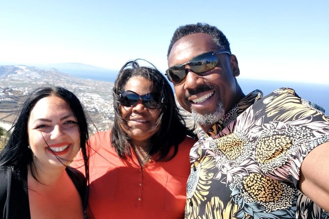 Santorini Private 5-Hour Tour with Local Guide & Sunset in Oia - Artemis Karamolegos Winery and the optional Aroma Avlis lunch plan