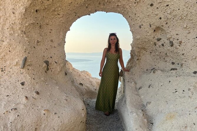 Santorini Private Cooking Class and Island Tour Experience - Why this 4.5 hour private route fits Santorini well