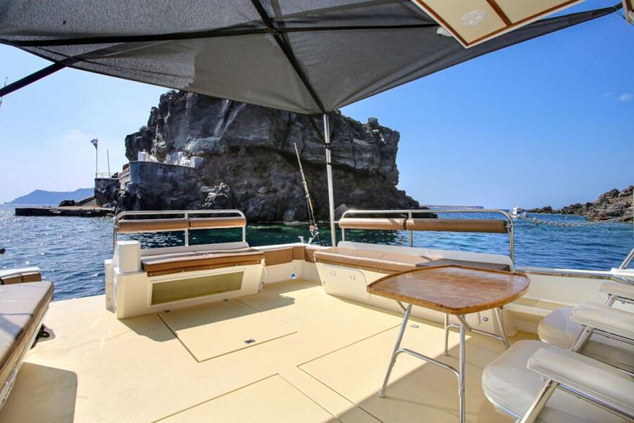 Santorini Private Cruise Sightseeing Tour with BBQ & Drinks - Meeting at Ormos Ammoudiou: finding your boat fast