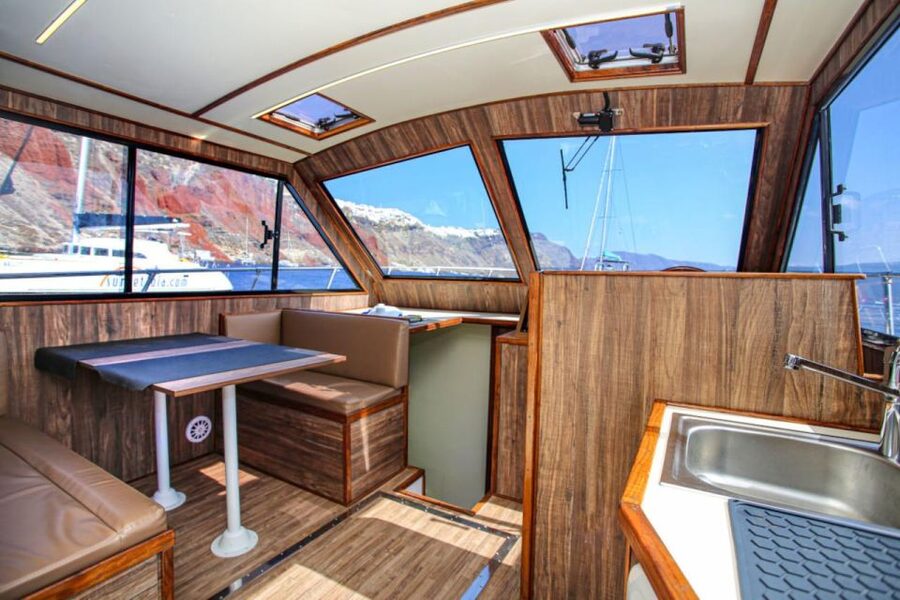 Santorini Private Cruise Sightseeing Tour with BBQ & Drinks - Who this Santorini private cruise is best for