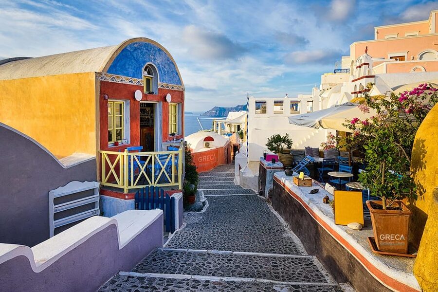 Santorini Private Custom Tour with Local Driver-Guide - Oia at Your Speed: Blue Domes, Windmills, Ruins, and Photo Time