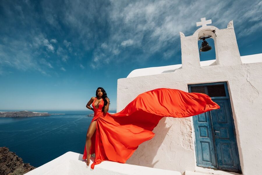 Santorini: Private Flying Dress Photoshoot Experience - Who this flying dress photoshoot is best for