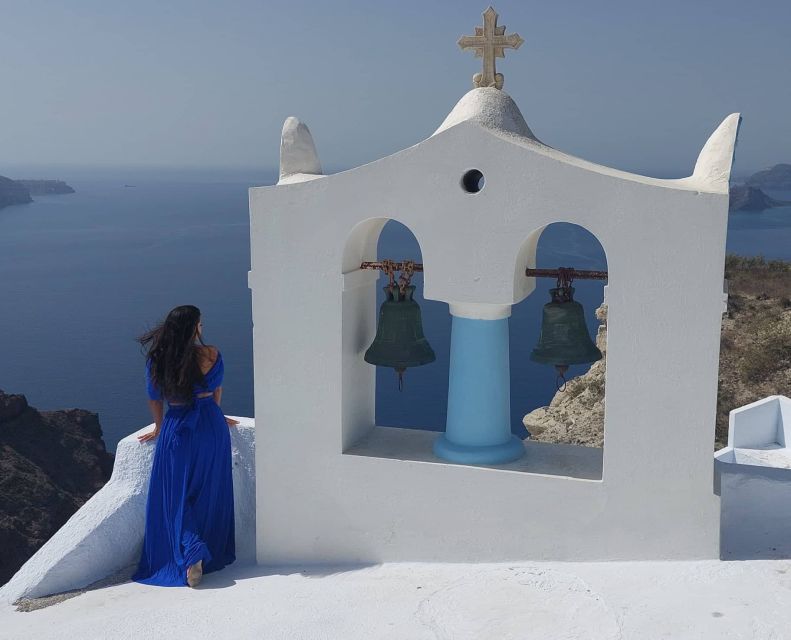 Santorini: Private Full Day Sunset Tour with Dinner - Emporio village, where you feel the old Santorini layout