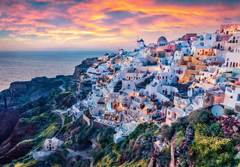Santorini: Private Guided Sightseeing Day Tour - Getting picked up in Thera, then syncing to the island’s pace