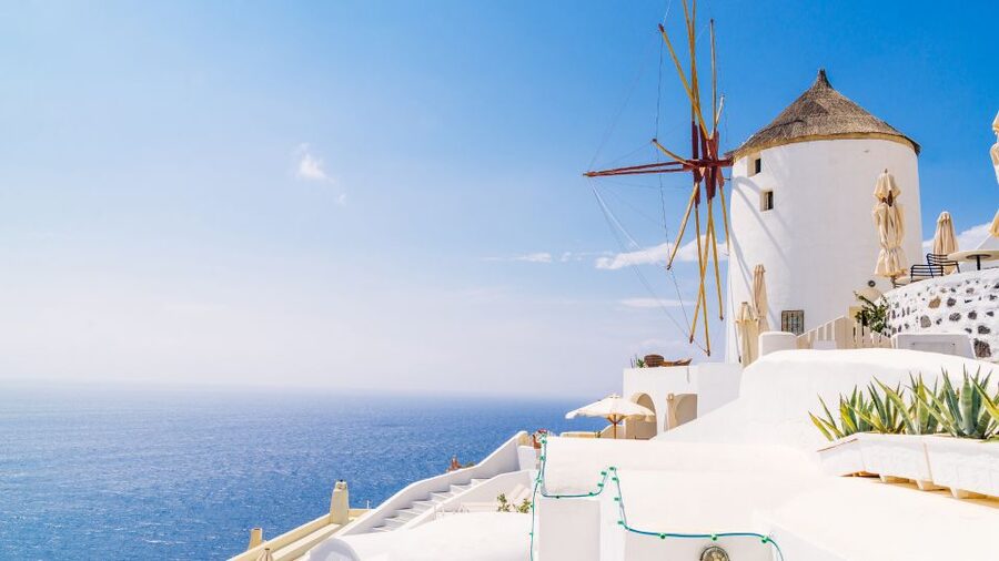 Santorini : Private Half Day - Best of & Wine Tasting Tour - Oia and the Blue Domes: the best kind of photo time (Oia, 70 minutes)
