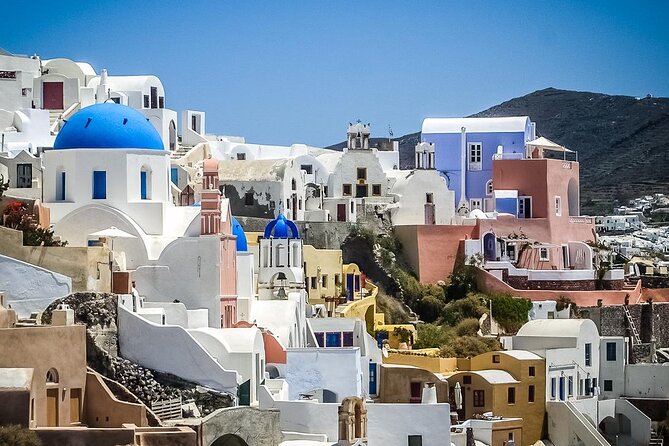 Santorini Private Half-Day Tour with Pickup - Stop 4: Perissa Black Sand Beach, the volcanic coast moment