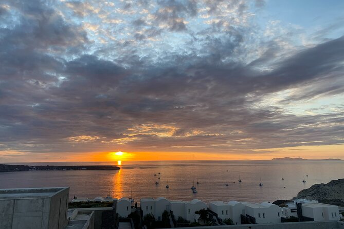 Santorini Private Highlights Tour - The optional break: swim, lunch, and how to use the time wisely