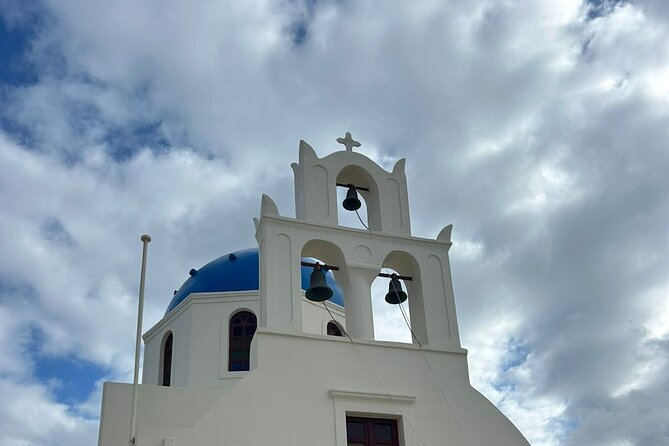 Santorini Private Highlights Tour - Pickup and the comfort factor you feel right away