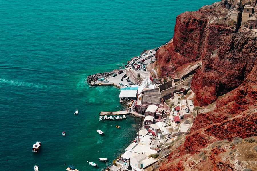 Santorini: Private Motorboat Cruise and Volcano Hike - The Caldera views from the sea, including Oia’s coastline