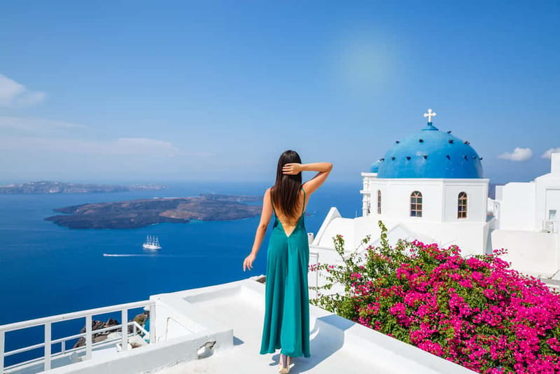 Santorini: Private Oia Village Photoshoot - The Santorini photo route: white lanes, quiet alleys, and sea views