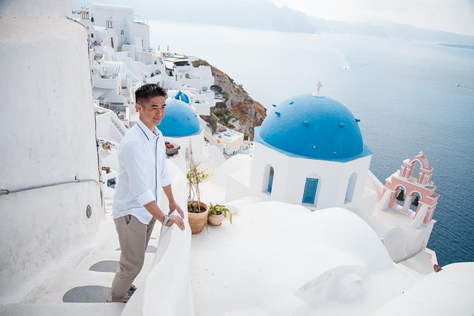 Santorini Private One Hour Photoshoot - How the Photographer Directs You, So Your Photos Look Like You Planned