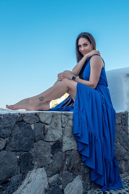 Santorini: Private Photo Shoot with a Professional … - How Giannis gets your best angles in Oia and Fira