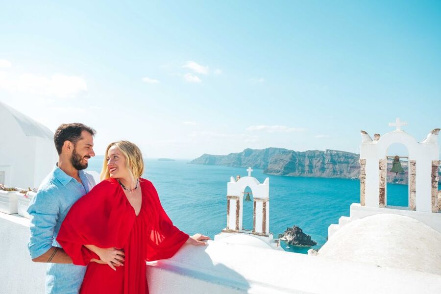 Santorini Private Photoshoot - Who this Santorini private photoshoot fits best