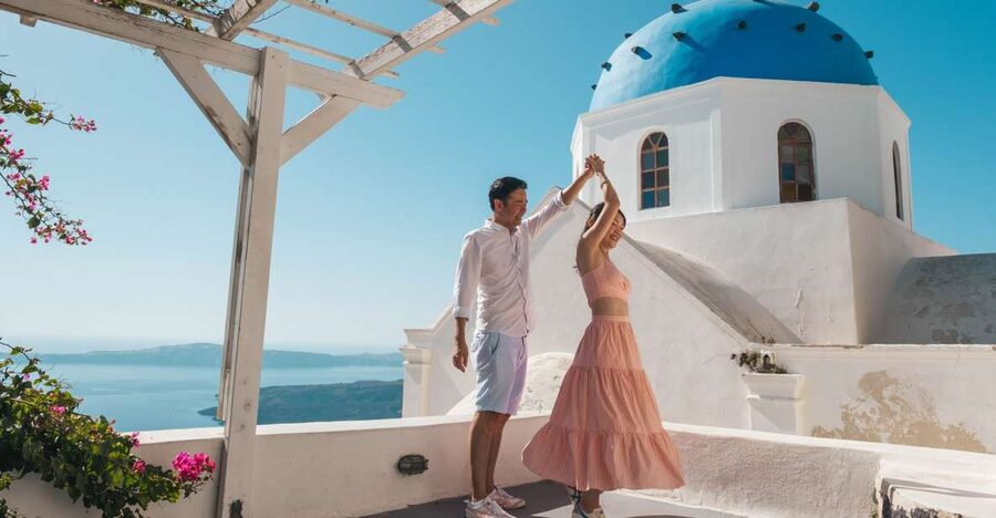 Santorini Private Photoshoot - Why a private Santorini shoot beats random snapshots in Oia