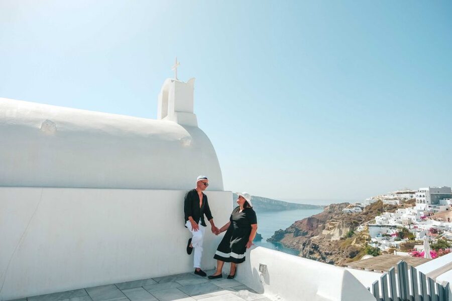 Santorini Private Photoshoot - Comfort and posing: how to get natural results fast
