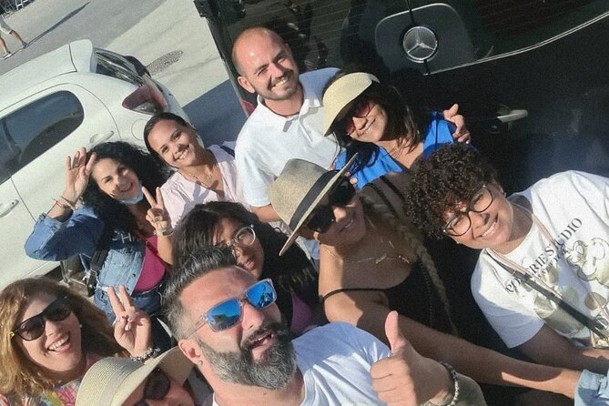 Santorini Private Roundtrip Transfer from/to Airport,Port & Hotel - What makes the driver experience feel professional