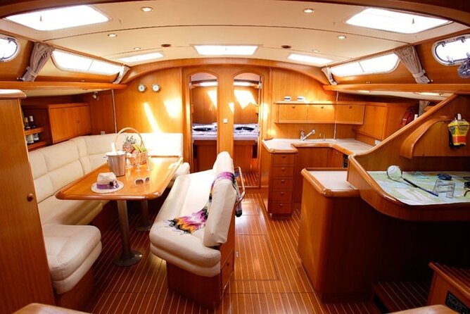 Santorini: Private Sailing Yacht Cruise with Meal and Drinks - Food and drinks: where this cruise earns its price