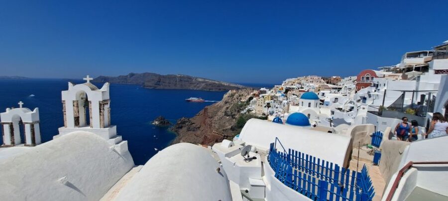 Santorini: Private Sightseeing Half-Day Tour - Winery stop, photo break and time for a tasting