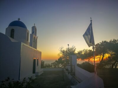 Private Sunrise Tour with Breakfast and Oia Visit