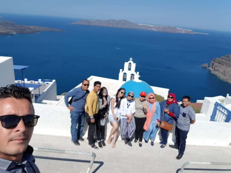 Santorini:Private Top Highlights & Hidden Gems Tour - Oia’s Whitewashed Lanes and Blue-Domed Churches