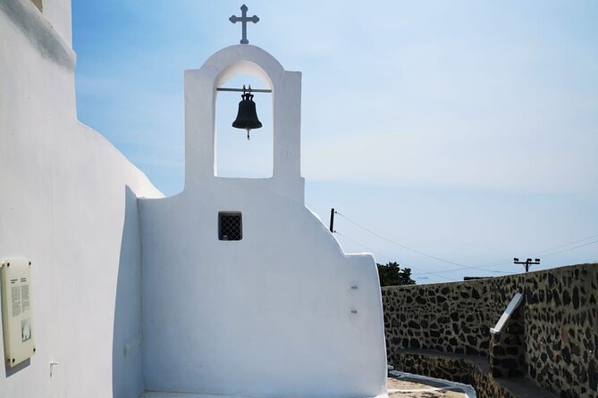 Santorini Private Tour Highlights 6h for Groups and Families - Megalochori traditional village: Cycladic houses and calderimia paths