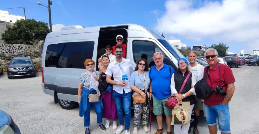 Santorini: Private Tour in Spanish with Local Guide - Key highlights that make this tour worth your time
