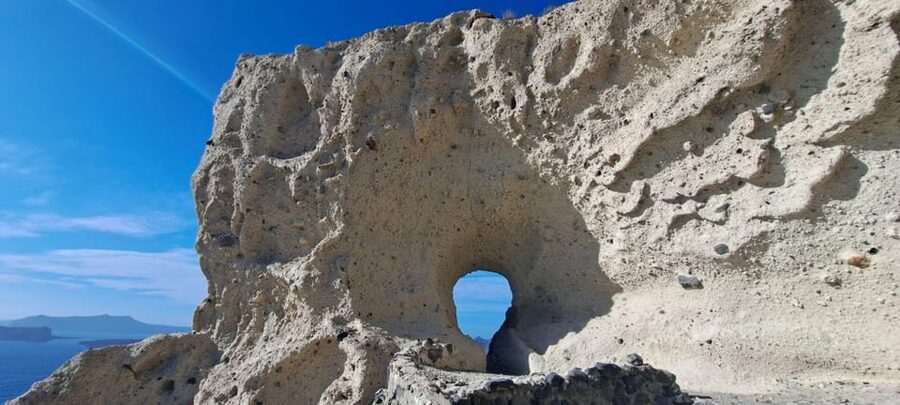 Santorini: Private Tour in Spanish with Local Guide - Oia for photos, shopping, and real sunset time