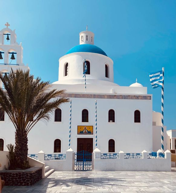 Santorini: Private Tour in the Picturesque Village of Oia - Oia’s narrow streets, guided context, and how to enjoy it