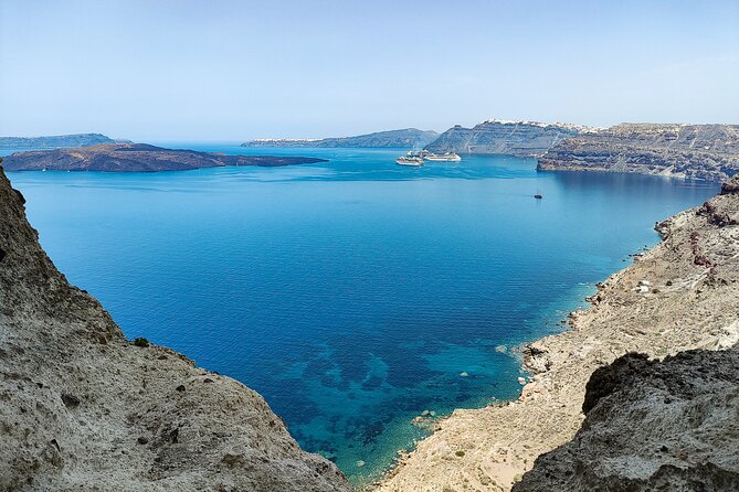 Santorini Private Transfers: 24/7 We are at your service - Included comfort details: A/C, bottled water, and WiFi that actually helps