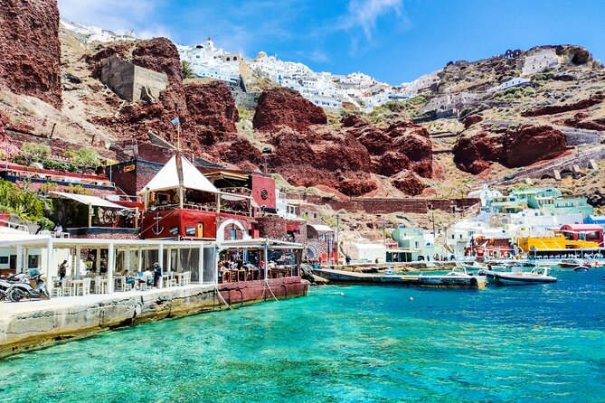 Santorini: Private Transfers From / To the Airport (JTR) - When Transfers Become Short Tours and Photo Stops