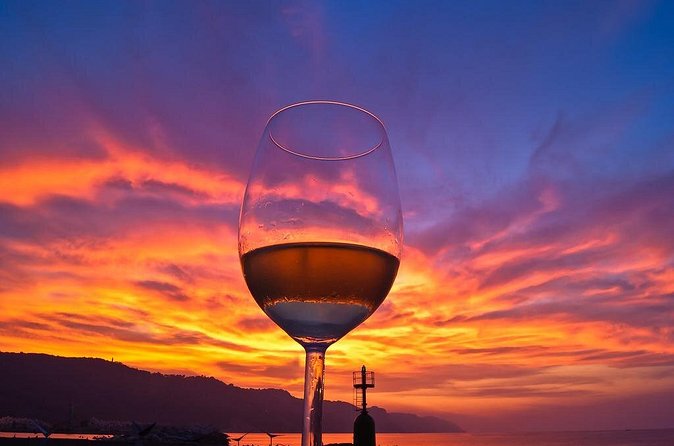 Santorini Private Wine Tour & Sunset in Oia - Profitis Ilias Mountain: quick panoramic photos that pay off