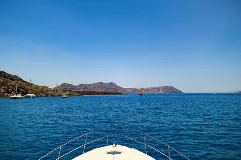 Santorini: Private Yacht Experience of Timeless Elegance - The 5-hour flow: Vlychada, beaches by pass, and the sea-time schedule