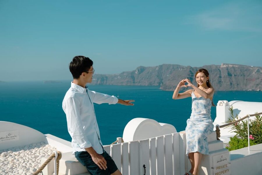 Santorini: Proposal Photoshoot l Private Entry to blue Dome - Price and value: is $212 per group up to 2 worth it?