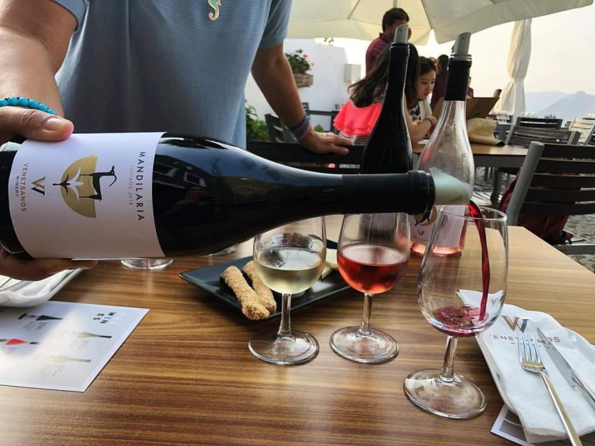 Santorini: Pyrgos, Winery & Oia - Luxury vehicle comfort and what it changes during a half-day
