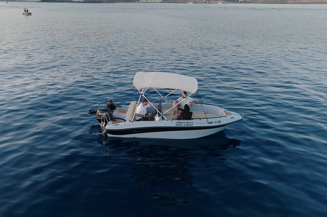 Santorini Rent a Boat - License free private cruise - Sunset cruise options: when that extra hour matters