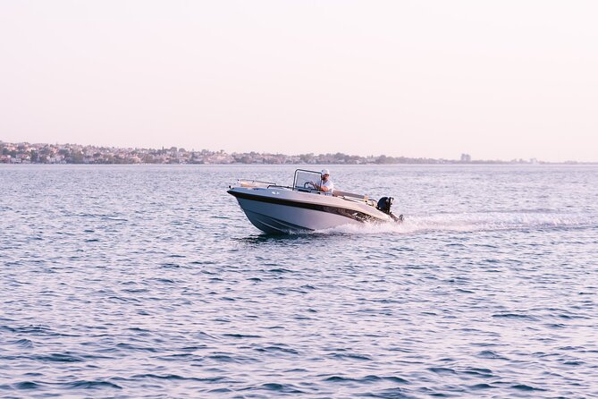 Santorini Rent a Boat - License free private cruise - Thirassia tavern lunch: the best kind of mid-cruise break
